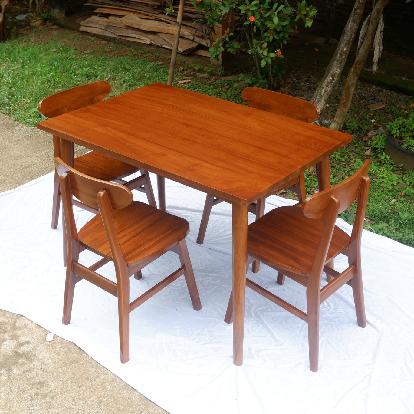 Set Kursi Makan Cafe Kayu Jati — furnitur jati custom Jati Wahid Furniture