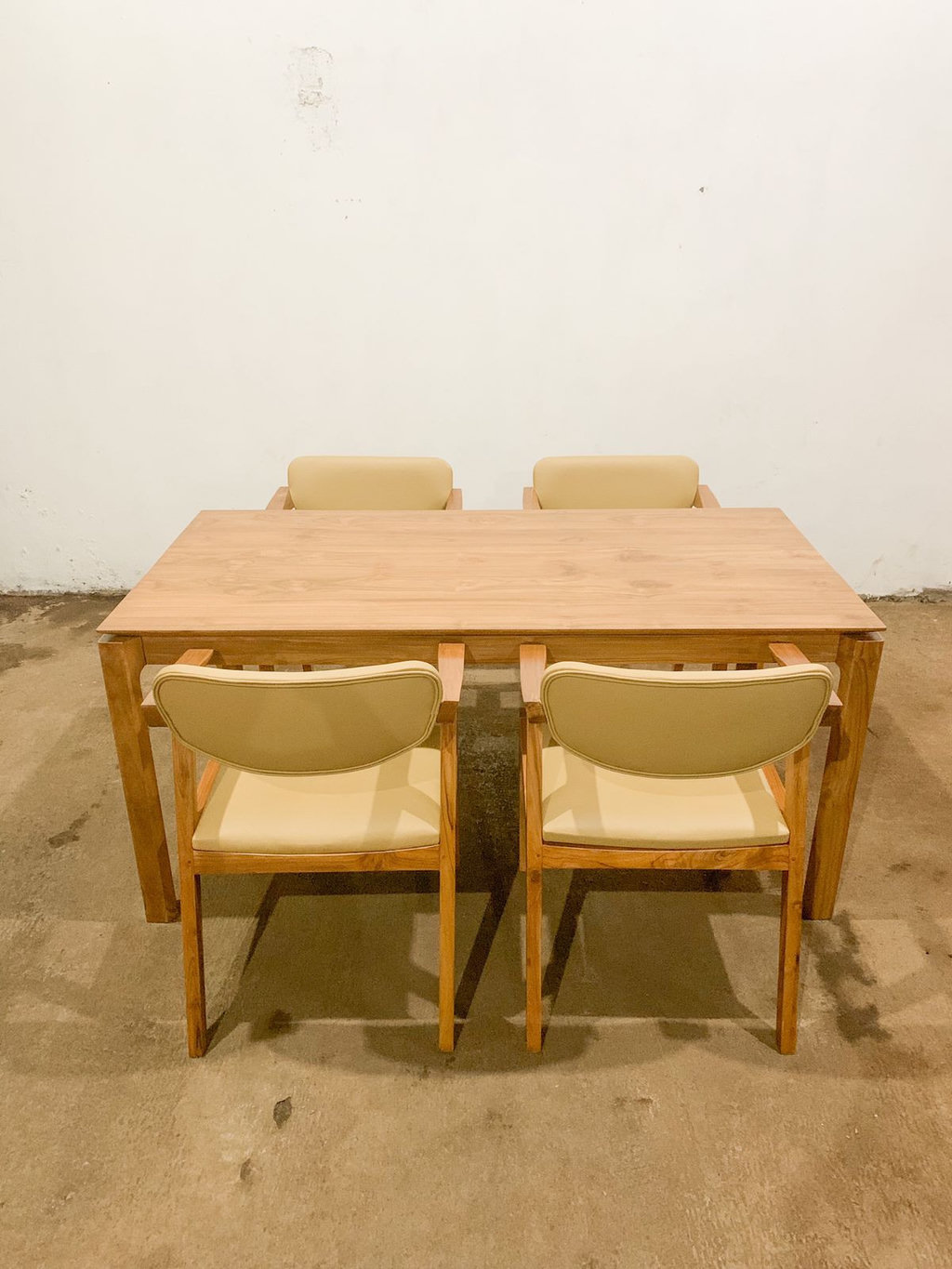 Set Meja Makan Jati Jepara — furnitur jati custom Jati Wahid Furniture