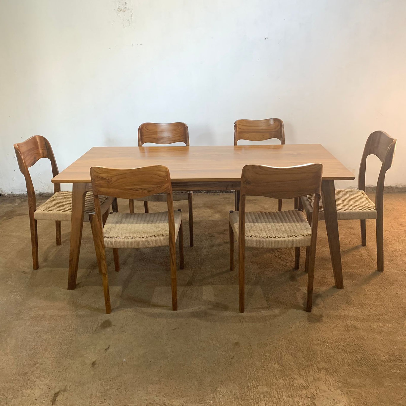 Set Meja Makan Kayu Jati Minimalis — furnitur jati custom Jati Wahid Furniture
