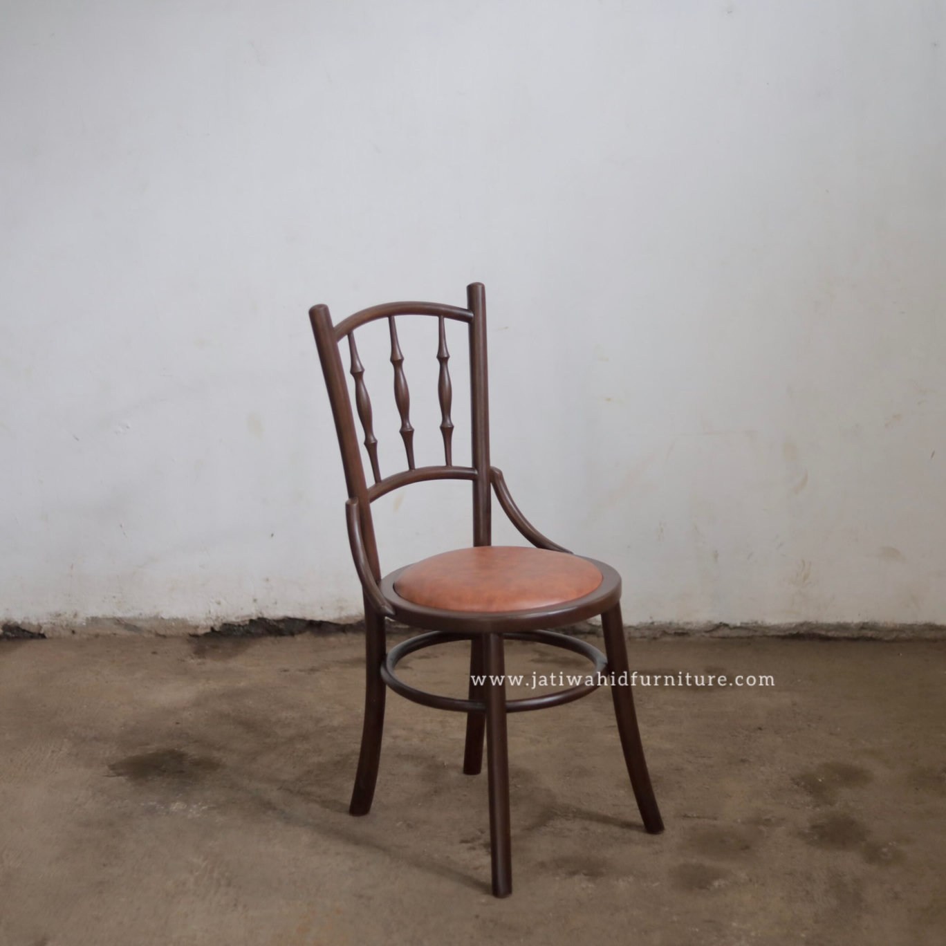 Kursi cafe kayu jati - klasik