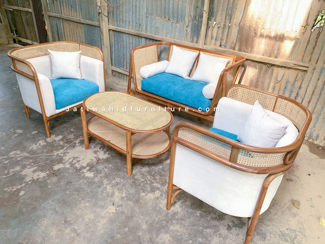Set Sofa Retro Jati Kombinasi Rotan