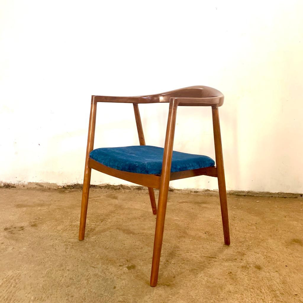 Kursi Cafe Kayu Retro