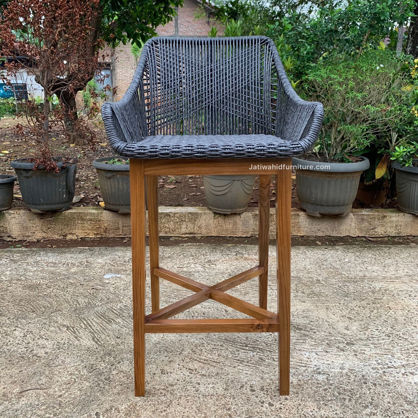 Kursi Stool Rotan Sintetis