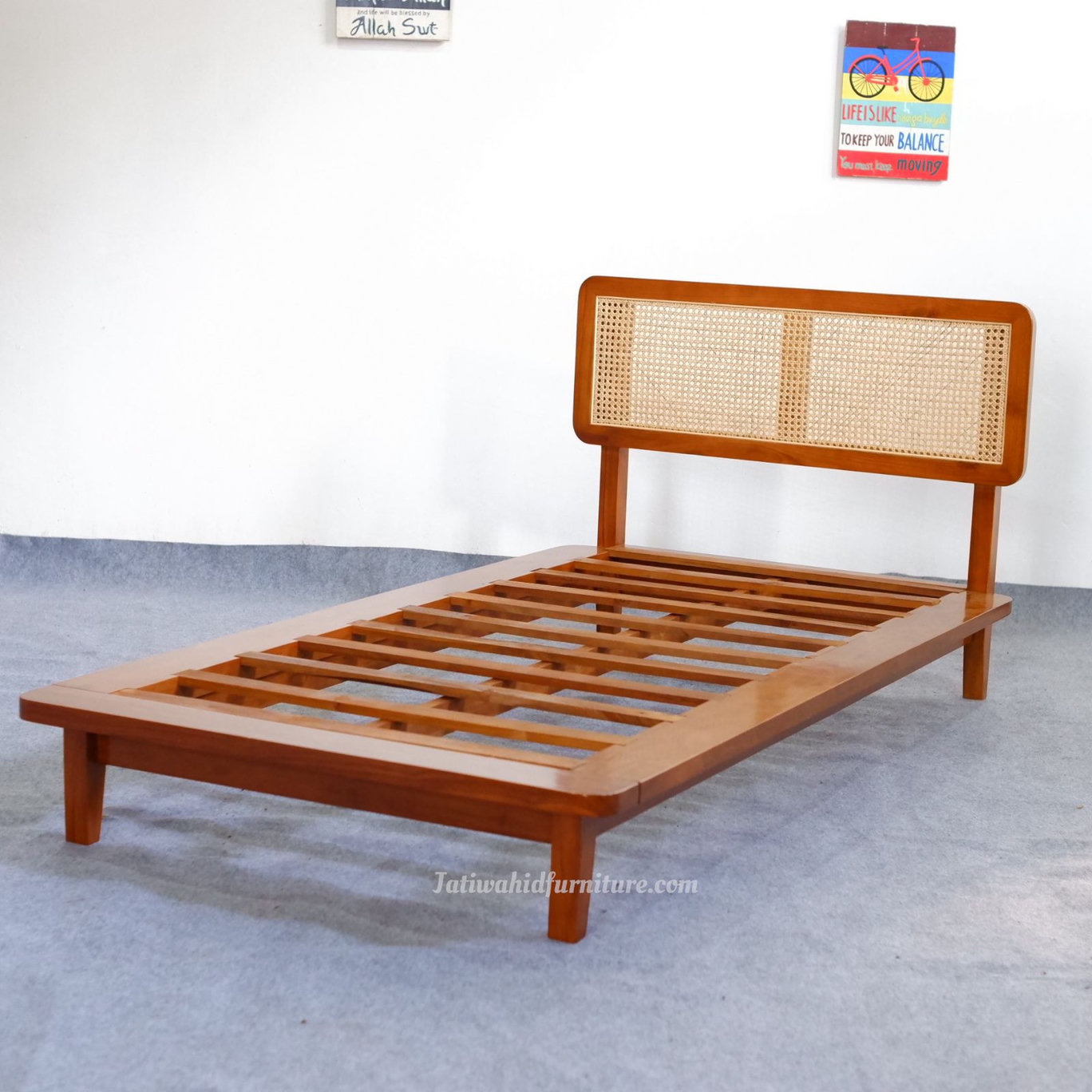 Dipan Kayu Minimalis Modern