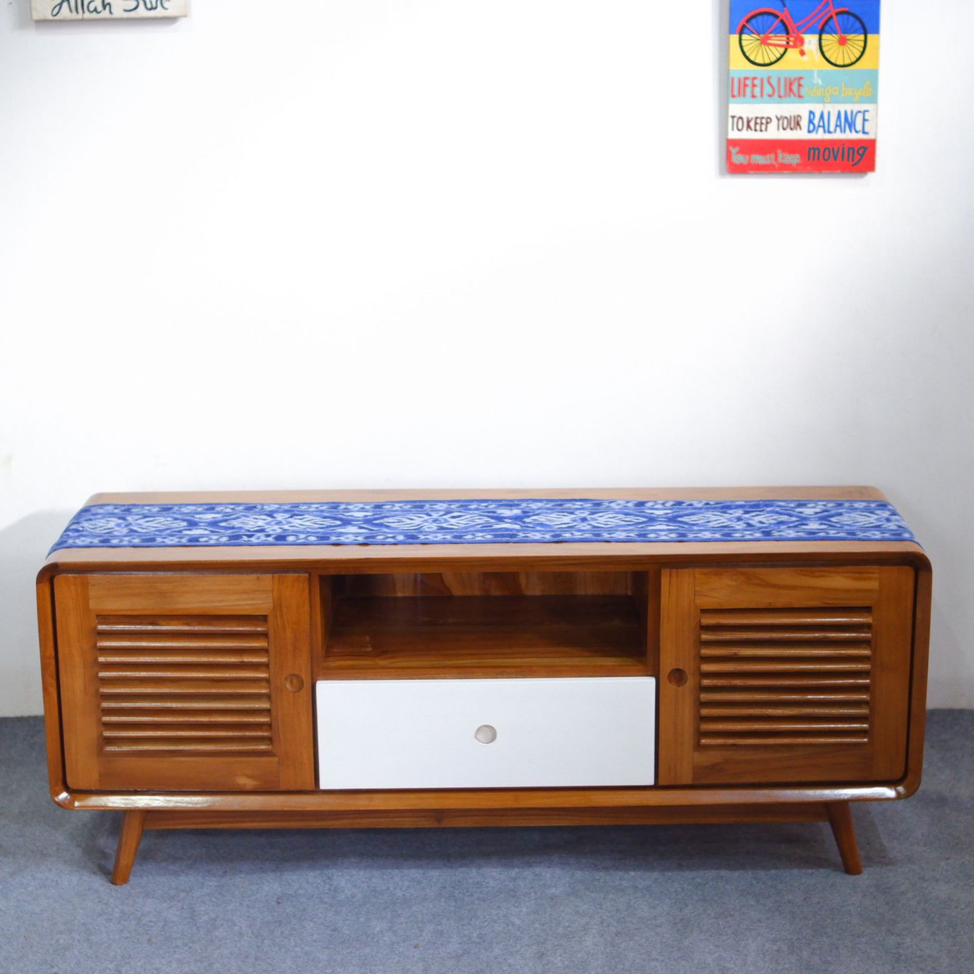 Bufet TV Jati Minimalis Modern