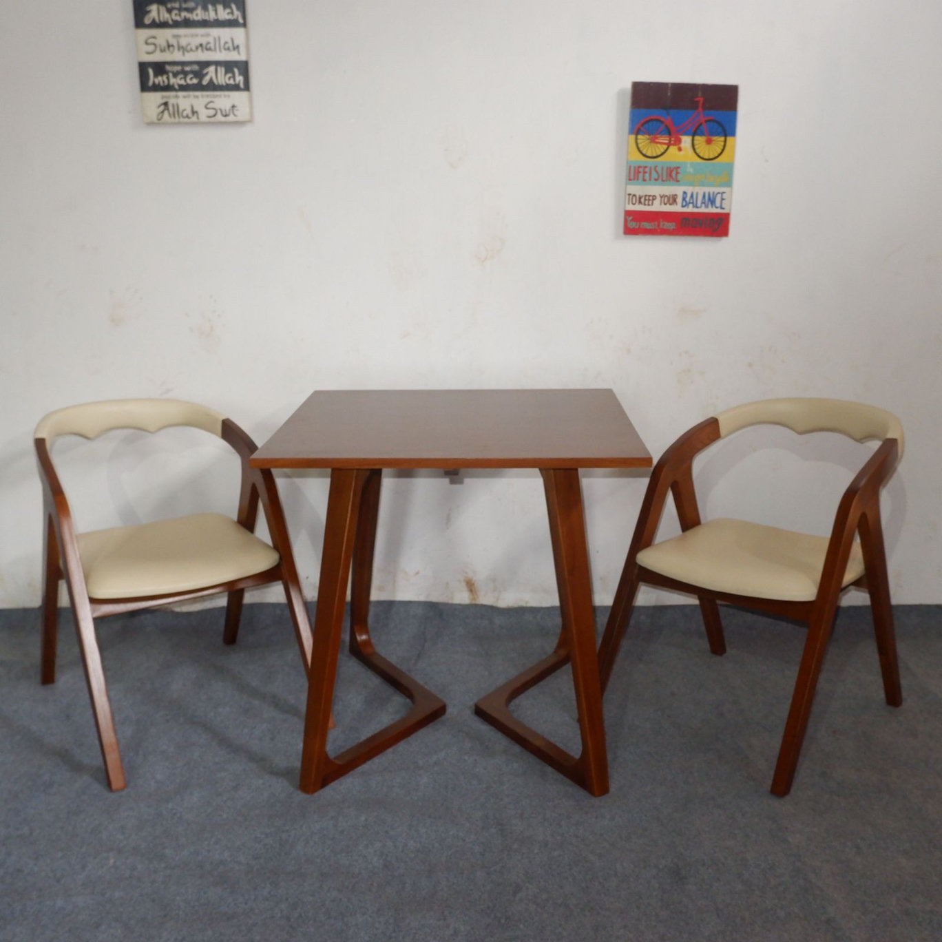 Set Meja Kursi Cafe Minimalis Terbaru