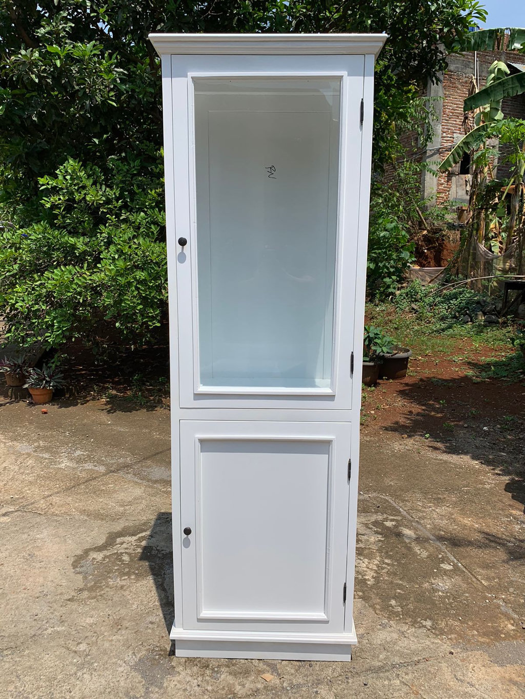 furniture jepara,Almari Hias Pajangan Cat Duco Putih,Almari Hias Pajangan Cat Duco,Almari Hias Pajangan,harga Almari Hias Pajangan,harga Almari Hias minimalis kaca,jual Almari Hias minimalis,lemari hias kaca minimalis,lemari hias jepara,lemari hias ruang tamu,lemari hias pajangan warna putih,model almari terbaru,harga lemari hias ukir terbaru