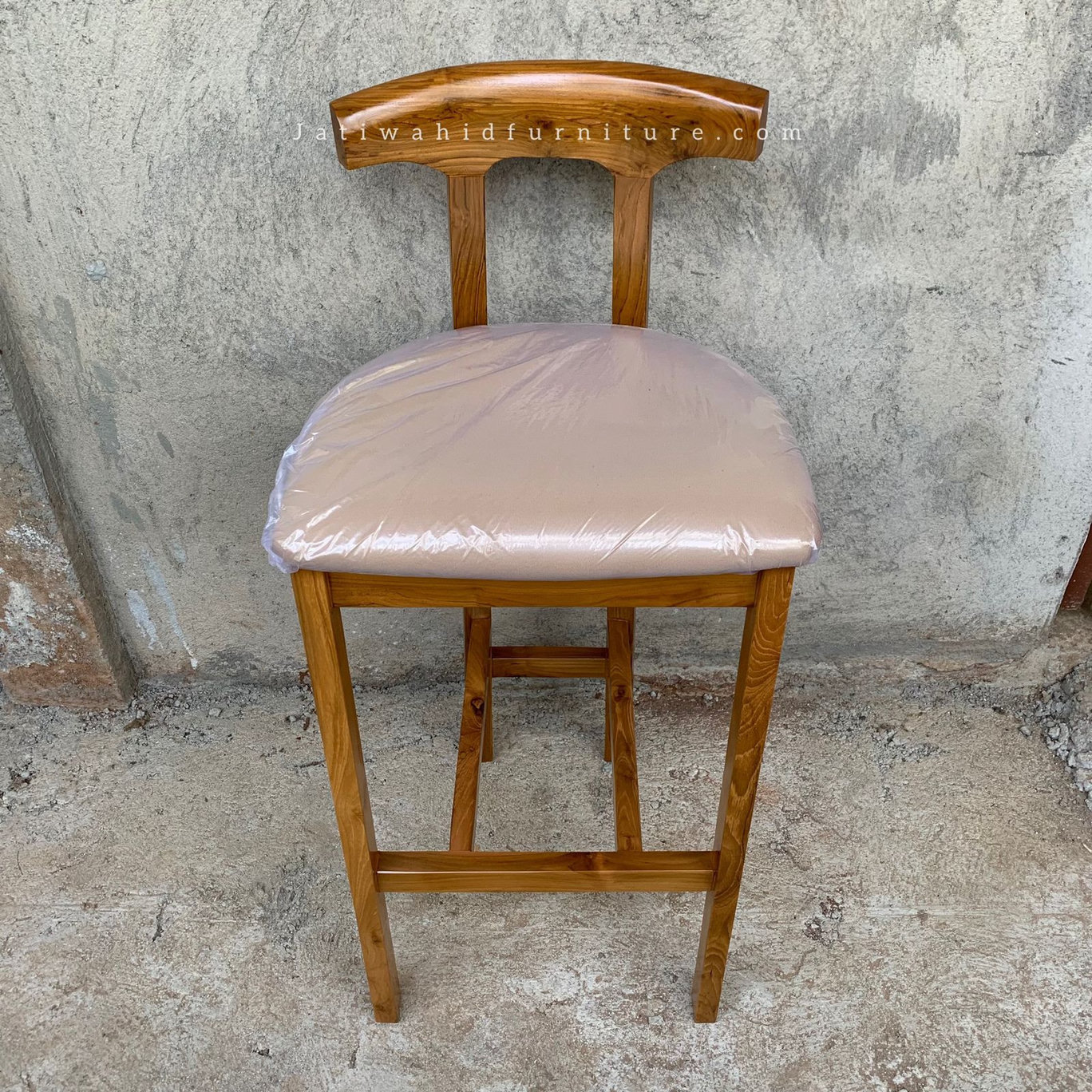 Kursi Bar Cafe Kayu Minimalis,Kursi Bar Cafe Kayu,kursi bar cafe kayu jati,kursi bar jati retro,furniture jepara,desain kursi bar minimalis terbaru,harga kursi bar cafe kayu minimalis,jual kursi bar jati,kursi bar,kursi bar stool,kursi cafe minimalis,kursi bar jati minimalis,kursi bar kayu jati