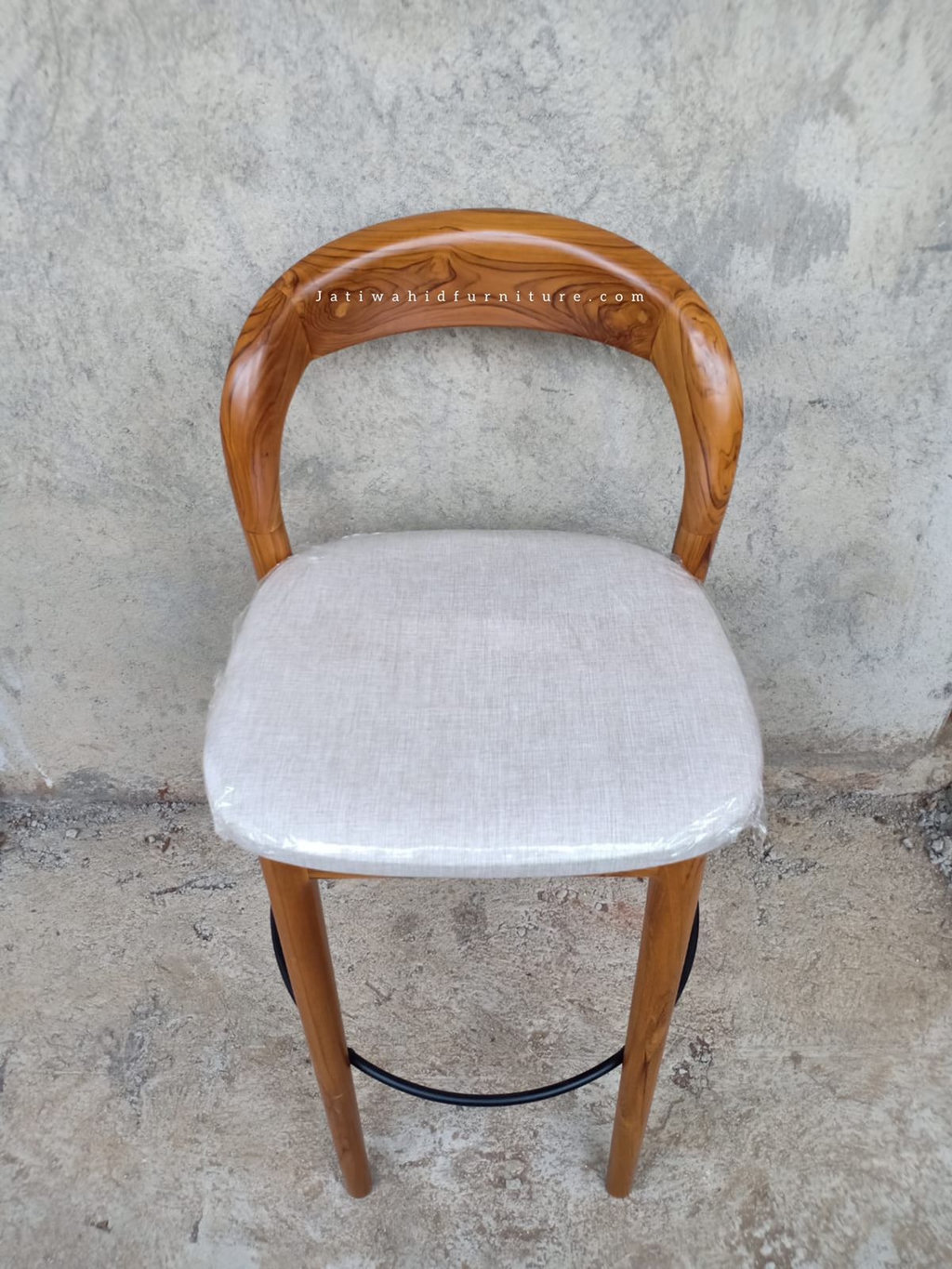 Kursi Bar Kayu Minimais,kursi bar kayu,kursi bar cafe kayu jati,kursi bar jati minimais,kursi bar jati, harga kursi bar,,jual kursi bar kayu minimalis,kursi bar stool,harga kursi bar retro,kursi bar retro minimalis,kursi bar kayu terbaru