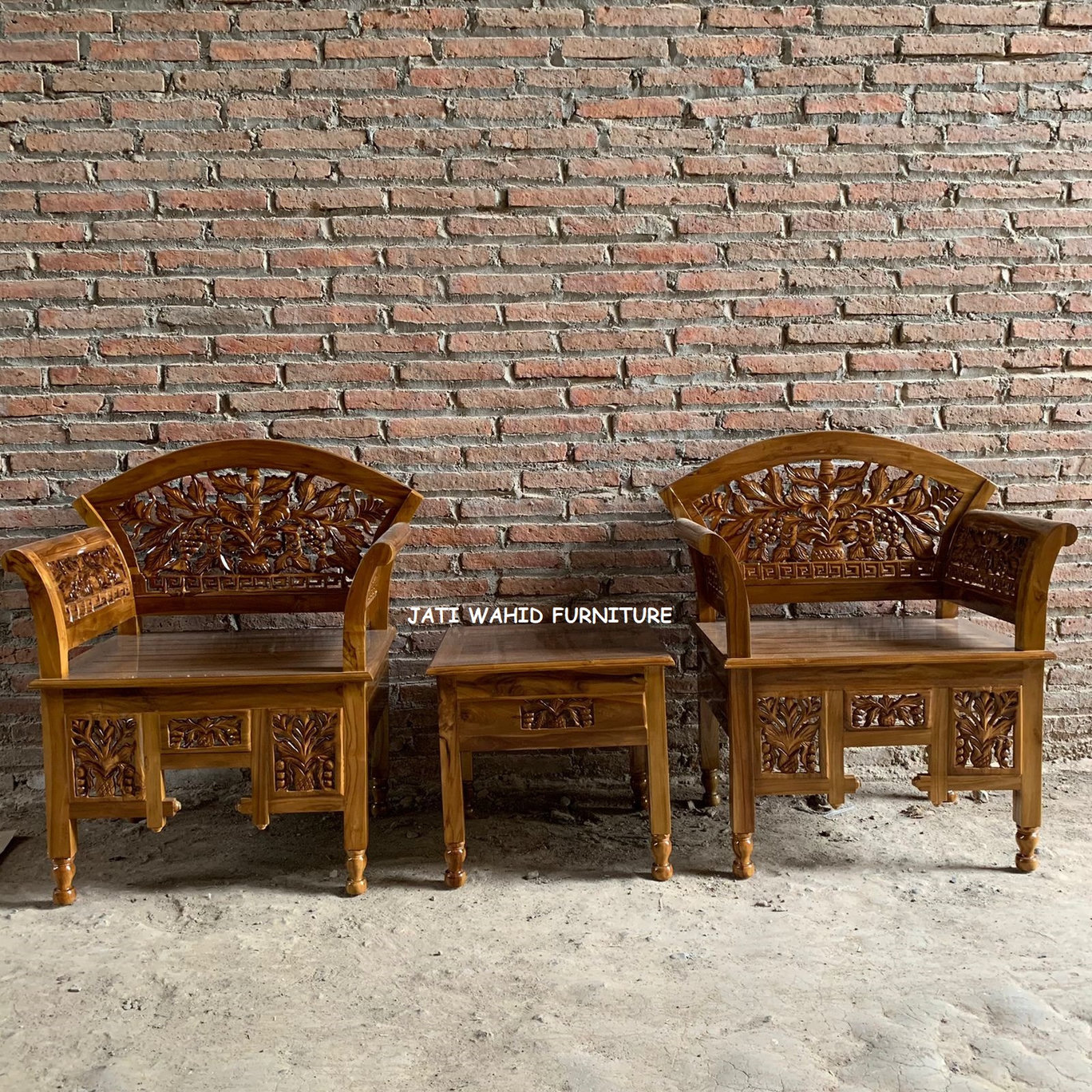 Kursi Teras Ukir Kartini Jepara,Kursi Teras Ukir Kartini,furniture jepara,kursi teras ukir minimalis,kursi teras ukir jati,kursi santai ukir jepara,gambar kursi teras kayu jati,jual kursi teras ukir minimalis,kursi teras kartini jati,kursi teras natural jati,kursi teras ukir jati,mebel jepara