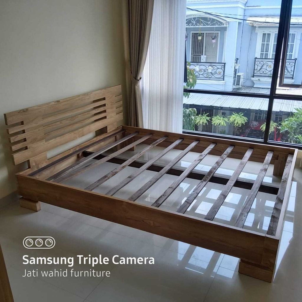tempat tidur minimalis kayu jati