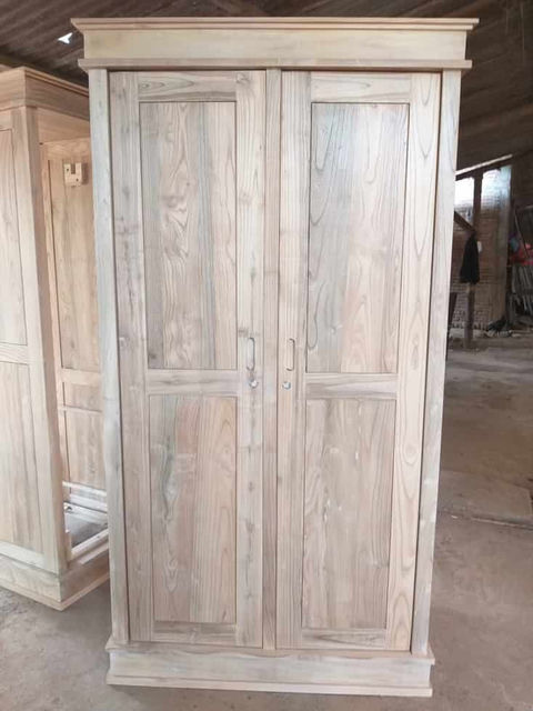 Almari pakaian minimalis modern