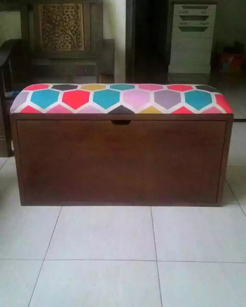 Rak sepatu minimalis