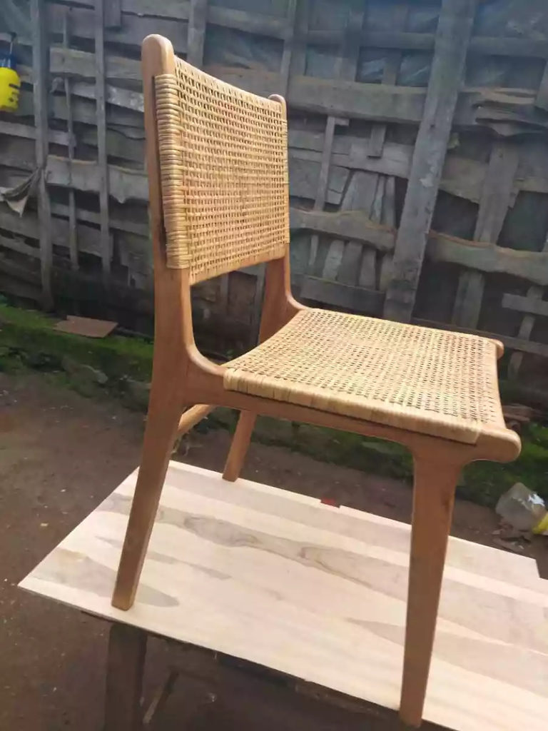 kursi makan jati kombinasi rotan