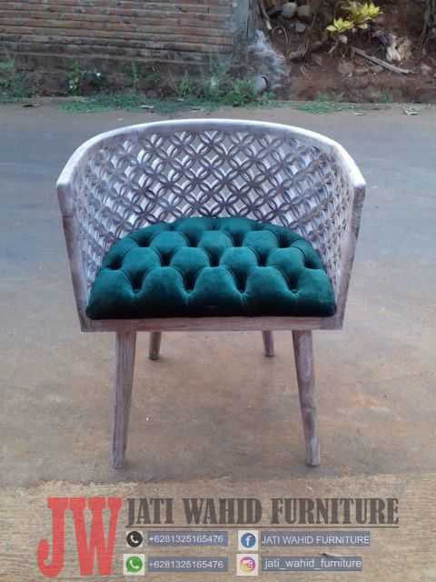 furniture cafe,kursi cafe,kursi makan,kursi cafe minimalis jati,kursi makan jati,kursi makan minimalis,kursi cafe minimalis,set kursi cafe minimalis,jual kursi makan cafe terbaru,kursi makan cafe minimalis jati,interior cafe,desain interior cafe