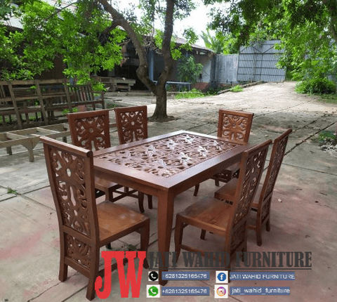 set meja makan ukir motif gurita,set meja makan ukir ,meja makan,set meja makan,kursi makan,set kursi makan,set kursi makan jati,set kursi makan jati minimalis,meja makan ukir jepara,jual set meja makan minimalis modern,desain meja makan ukir minimalis,set kursi makan minimalis modern,set meja makan 6 kursi