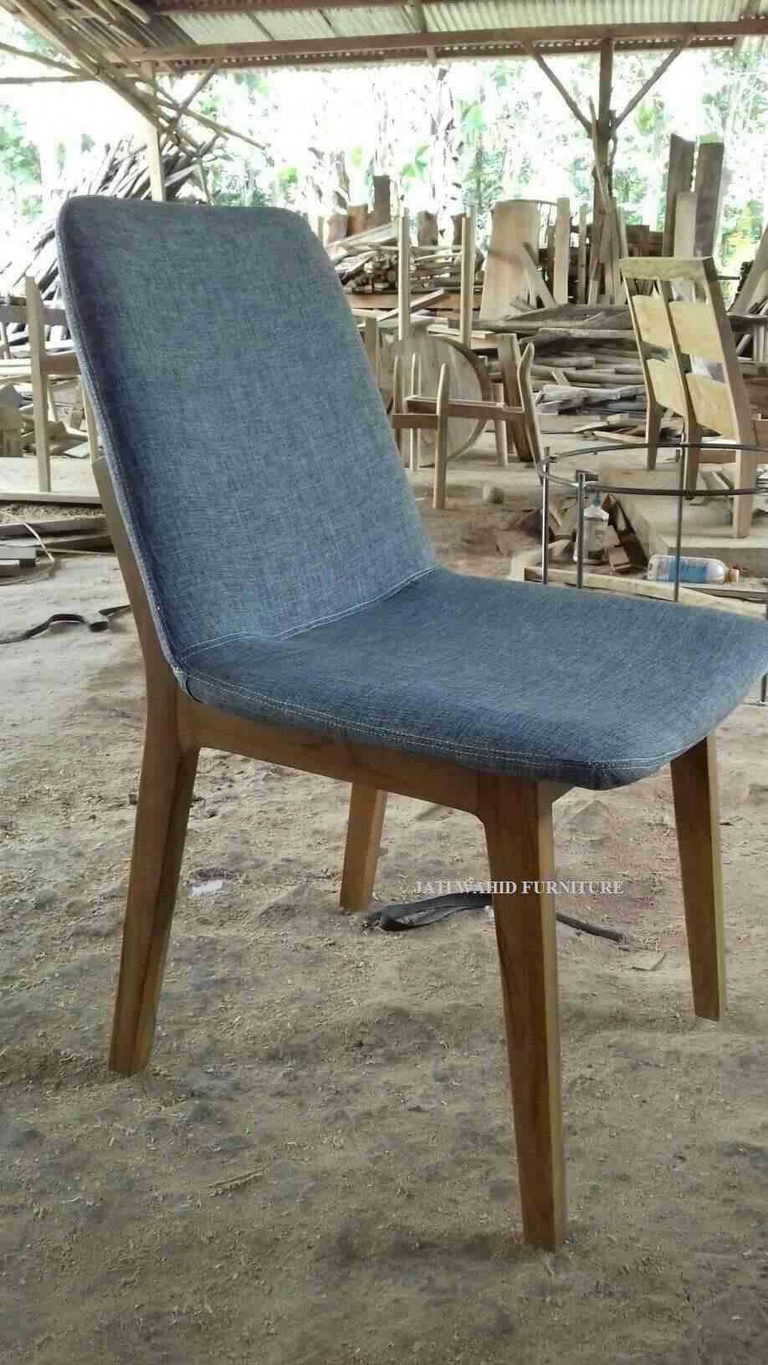 Kursi Cafe Jati Modern
