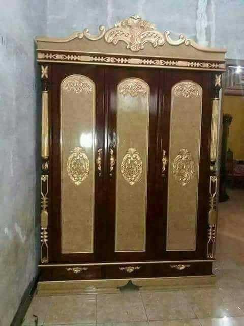 almari pakaian ukir jati jepara, alamari ukiran jati, jual alamari palaian jati, almari pakaian pintu 3, almari pakaian jepara, almari ukir jati clasic, almari pakaian clasic jati,jual aneka model almari