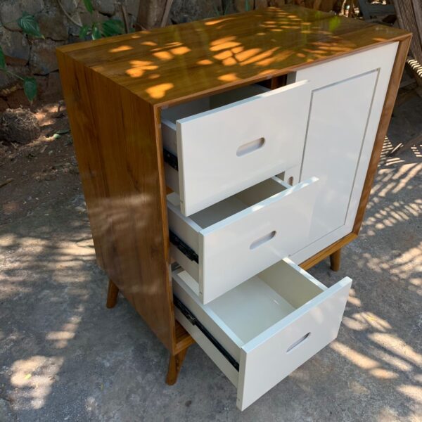 Bufet Nakas Minimalis Retro,Bufet Nakas Minimalis,bufet minimalis retro,nakas minimalis Retro,bufet hias,bufet tv minimalis,bufet minimalis jati,bufet hias minimalis,nakas minimalis jati,gambar bufet minimalis retro terbaru,jual nakas minimalis retro terbaru,furniture jepara, cedenza minimalis kayu jati,cedenza minimalis,bufet nakas minimalis kombinasi duco
