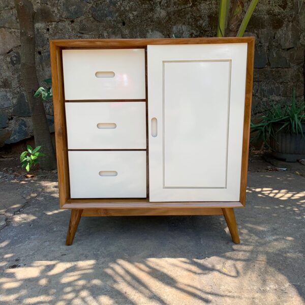 Bufet Nakas Minimalis Retro,Bufet Nakas Minimalis,bufet minimalis retro,nakas minimalis Retro,bufet hias,bufet tv minimalis,bufet minimalis jati,bufet hias minimalis,nakas minimalis jati,gambar bufet minimalis retro terbaru,jual nakas minimalis retro terbaru,furniture jepara, cedenza minimalis kayu jati,cedenza minimalis,bufet nakas minimalis kombinasi duco