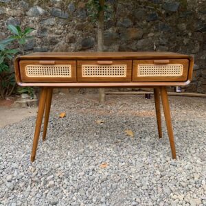 Harga Meja Konsul Minimalis Retro,Harga Meja Konsul Minimalis,harga bufet minimalis retro,jual meja konsul minimalis,bufet minimalis retro modern,meja hias konsul terbaru,jual meja konsul jati minimalis,harga meja konsul jati tahun ini,jual bufet minimalis jati terbaru,furniture jepara,bufet jepara,meja konsul jati jepara,meja tv,bufet modern minimalis,meja tv kayu jati