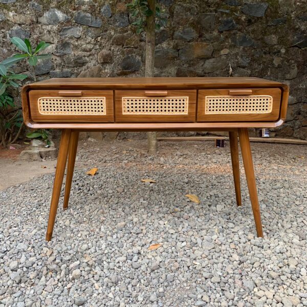 Harga Meja Konsul Minimalis Retro,Harga Meja Konsul Minimalis,harga bufet minimalis retro,jual meja konsul minimalis,bufet minimalis retro modern,meja hias konsul terbaru,jual meja konsul jati minimalis,harga meja konsul jati tahun ini,jual bufet minimalis jati terbaru,furniture jepara,bufet jepara,meja konsul jati jepara,meja tv,bufet modern minimalis,meja tv kayu jati