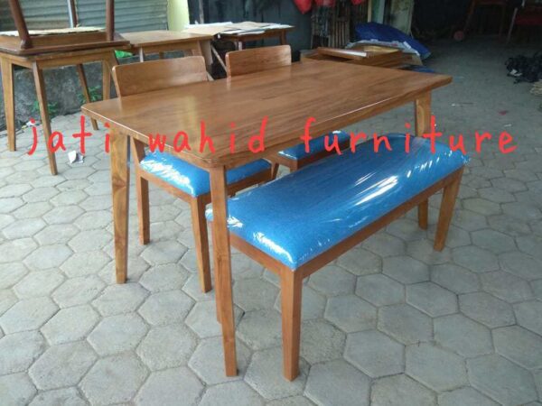 Meja Kursi Cafe Jati Natural,meja kursi kafe jati natural,kursi cafe jati,kursi kafe jati.kursi kafe,set meja kursi cafe jati natural,set kursi cafe jati,harga kursi cafe,jual kursi cafe,kursi cafe,model kursi cafe,jual kursi cafe murah,Meja Kursi Cafe Jati Natural murah,jual meja cafe murah,furniture jepara,kursi cafe jepara,meja cafe jepara