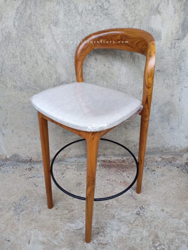 Kursi Bar Kayu Minimais,kursi bar kayu,kursi bar cafe kayu jati,kursi bar jati minimais,kursi bar jati, harga kursi bar,,jual kursi bar kayu minimalis,kursi bar stool,harga kursi bar retro,kursi bar retro minimalis,kursi bar kayu terbaru