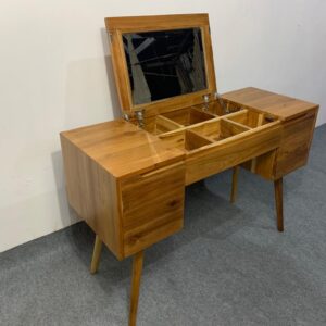 Meja rias minimalis serbaguna