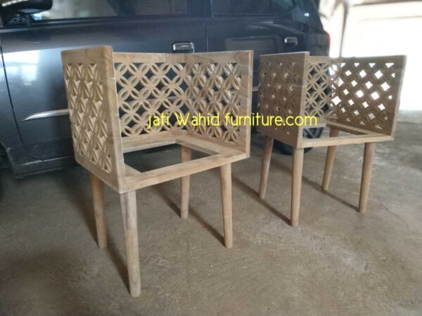kursi cafe motif kayu jati, kursi cafe kayu jati, kursi cafe terbaru, kursi cafe unik, kursi cafe bagus, kursi cafe jati bagus, kursi cafe, kursi cafe motif baru,aneka kursi cafe,kursi cafe bagus, kursi cafe natural jati