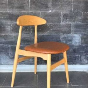 kursi cafe jati modern,kursi cafe minimalis,jual kursi cafe murah,jual meja kursi cafe,kursi cafe kayu solid,daftar harga kursi cafe,meja kursi cafe minimalis,kursi makan cafe kayu jati,kursi makan cafe kayu,kursi makan,aneka kursi makan,kursi cafe minimalis