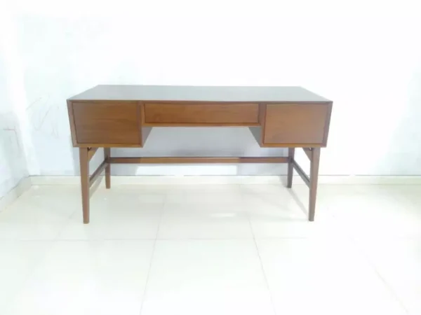 meja kerja minimalis, harga meja kerja minimalis,meja kerja minimalis murah, meja kerja minimalis jepara, harga furniture meja kerja minimalis, mebel meja kerja minimalis, tukang meja kerja minimalis