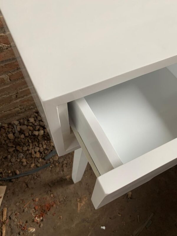 Meja konsul minimalis duco