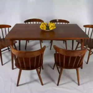Meja makan kayu minimalis
