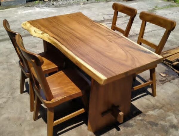 Set Kursi Makan Kayu Trembesi 4 kursi,Set Kursi Makan Kayu Trembesi,beli papan lebar kayu trembesi,cari meja makan,Set Kursi Makan Kayu solid,daftar harga meja makan,furniture cafe,furniture kayu solid,kursi makan kayu solid,set meja makan kayu suar,set meja makan kayu trembesi 4 kursi,set meja makan kayu trembesi 4k,meja makan kayu utuh,model meja makan terbaru,desain set kursi makan kayu trembesi tahun ini,meja makan cafe,set meja makan kayu meh,harga meja makan solid trembesi,jual kayu trembesi,meja cafe minimalis,set kursi makan minimalis kayu trembesi,set meja makan minimalis kayu trembesi solid