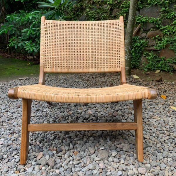 Kursi Santai Kayu Minimalis Rotan