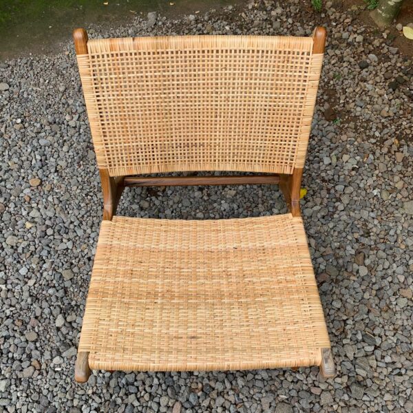 Kursi Santai Kayu Minimalis Rotan
