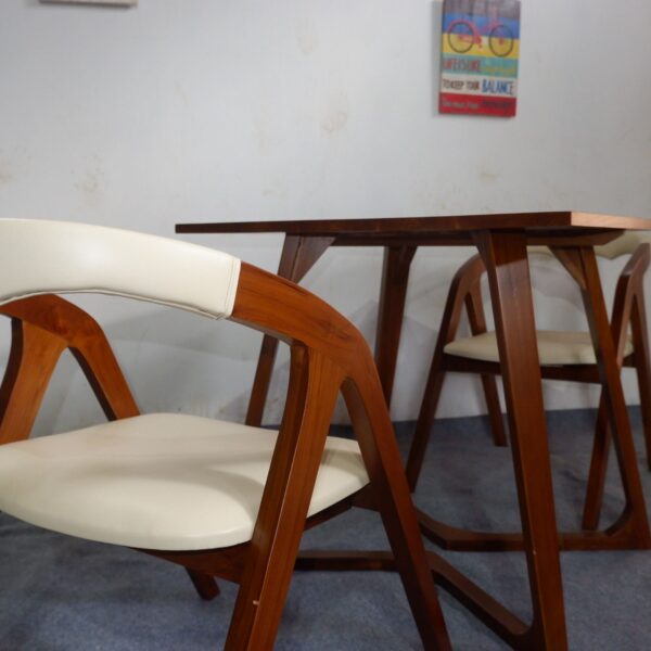 Set Meja Kursi Cafe Minimalis Terbaru