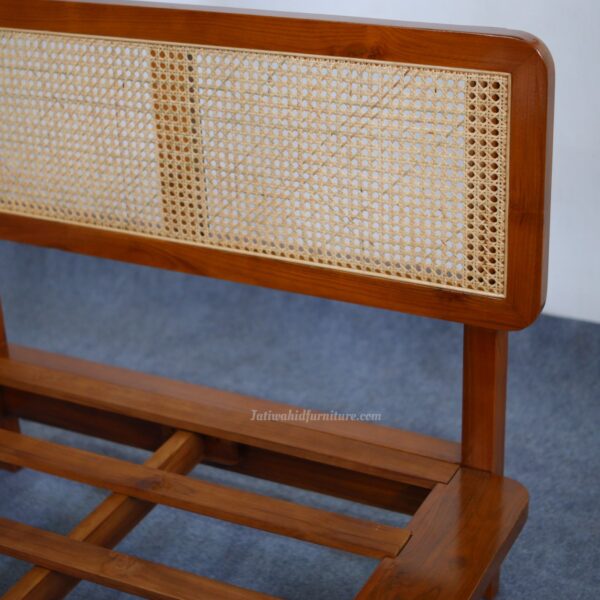 Dipan Kayu Minimalis Modern