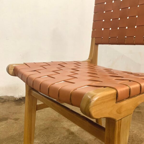 Kursi Makan Kulit Leather Chair