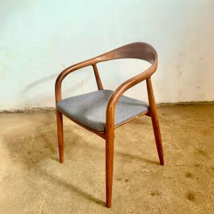 Kursi Cafe Raglan Minimalis