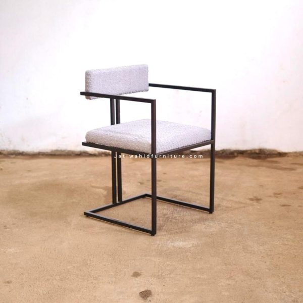 kursi santai industrial boucle